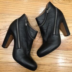 TO. DIE. FOR. Margiela Zipper Booties